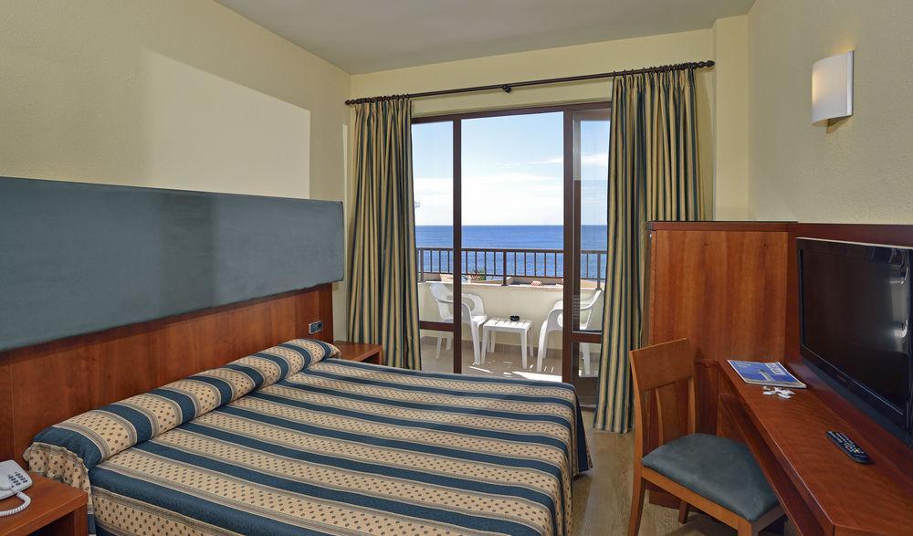 Leonardo Santa Eulalia Apartment *